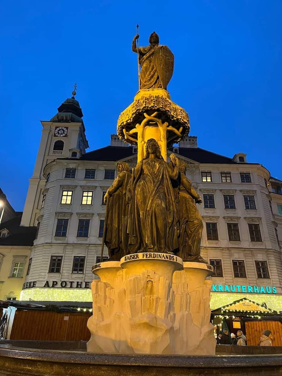 Austriabrunnen — 3