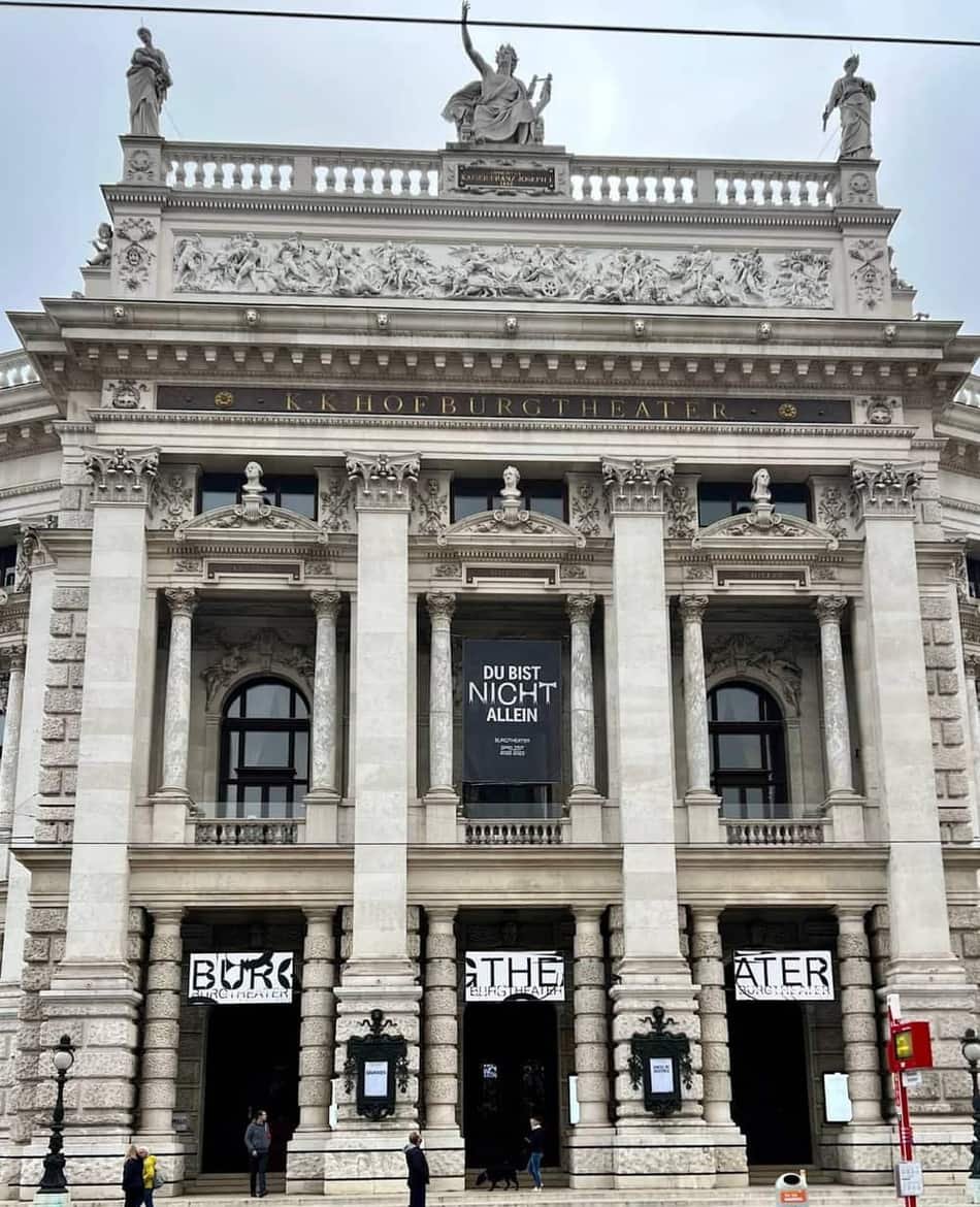 Burgtheater — 3