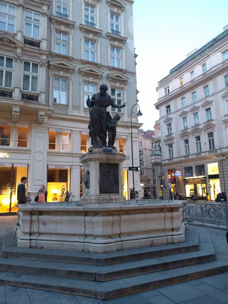 Plague Column (Pestsäule) — 2