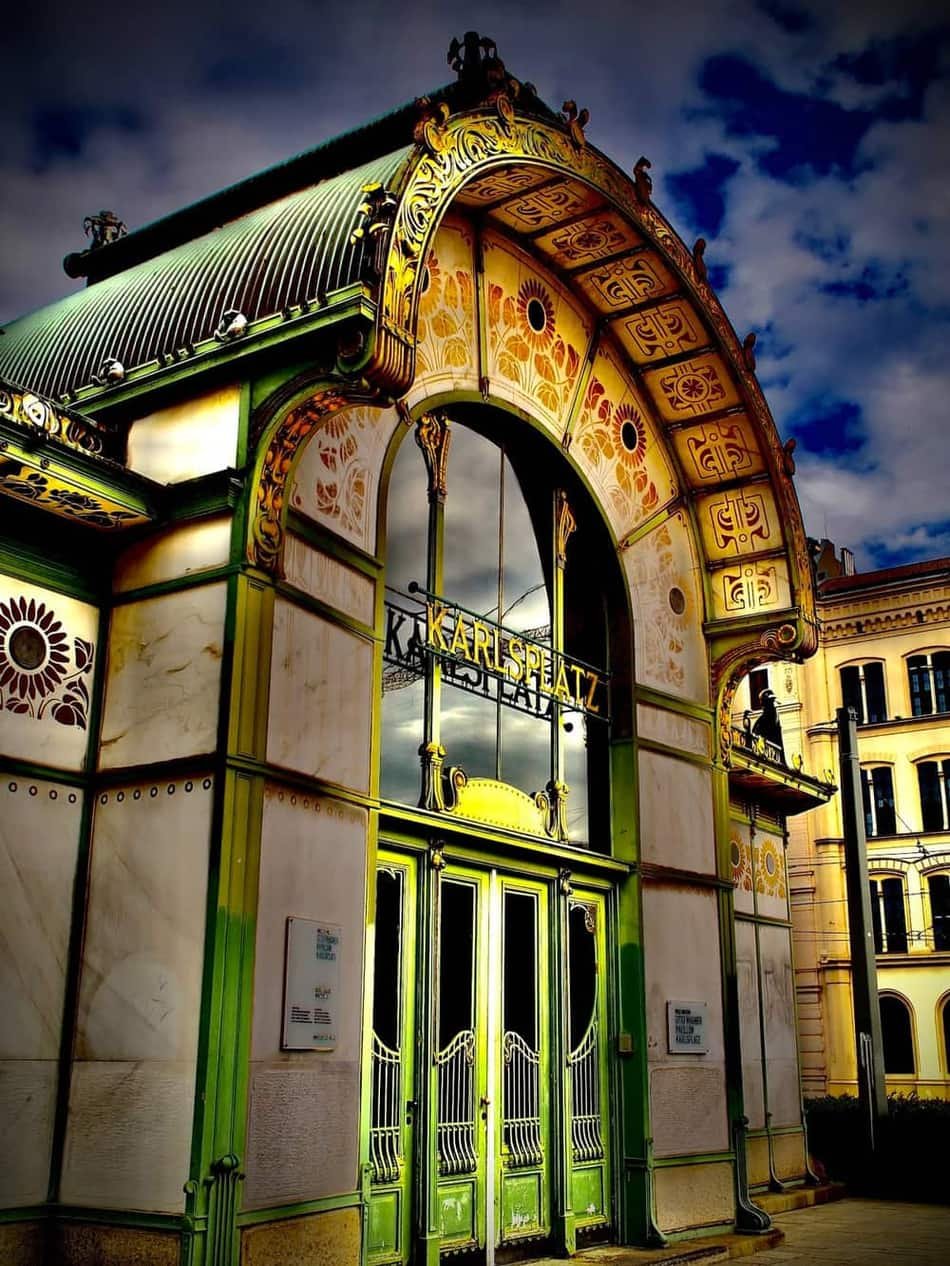Karlsplatz Metro Station