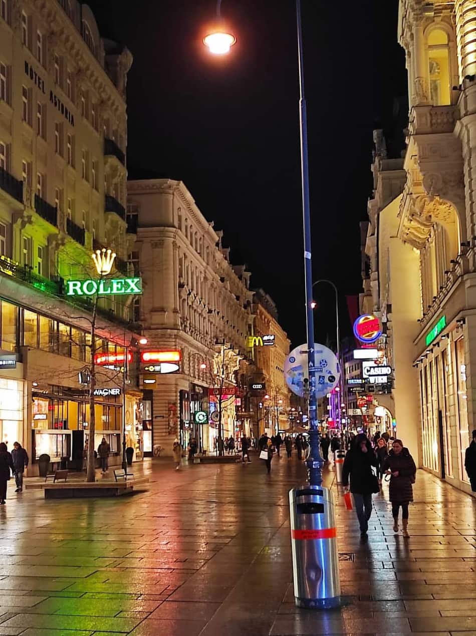 Kärntner Straße — 2