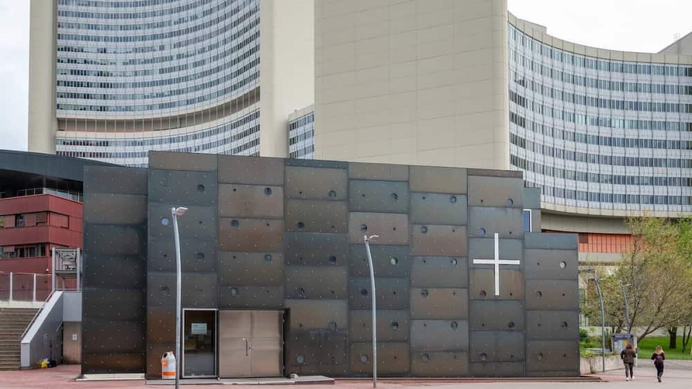 Kirche Christus Hoffnung der Welt — 2