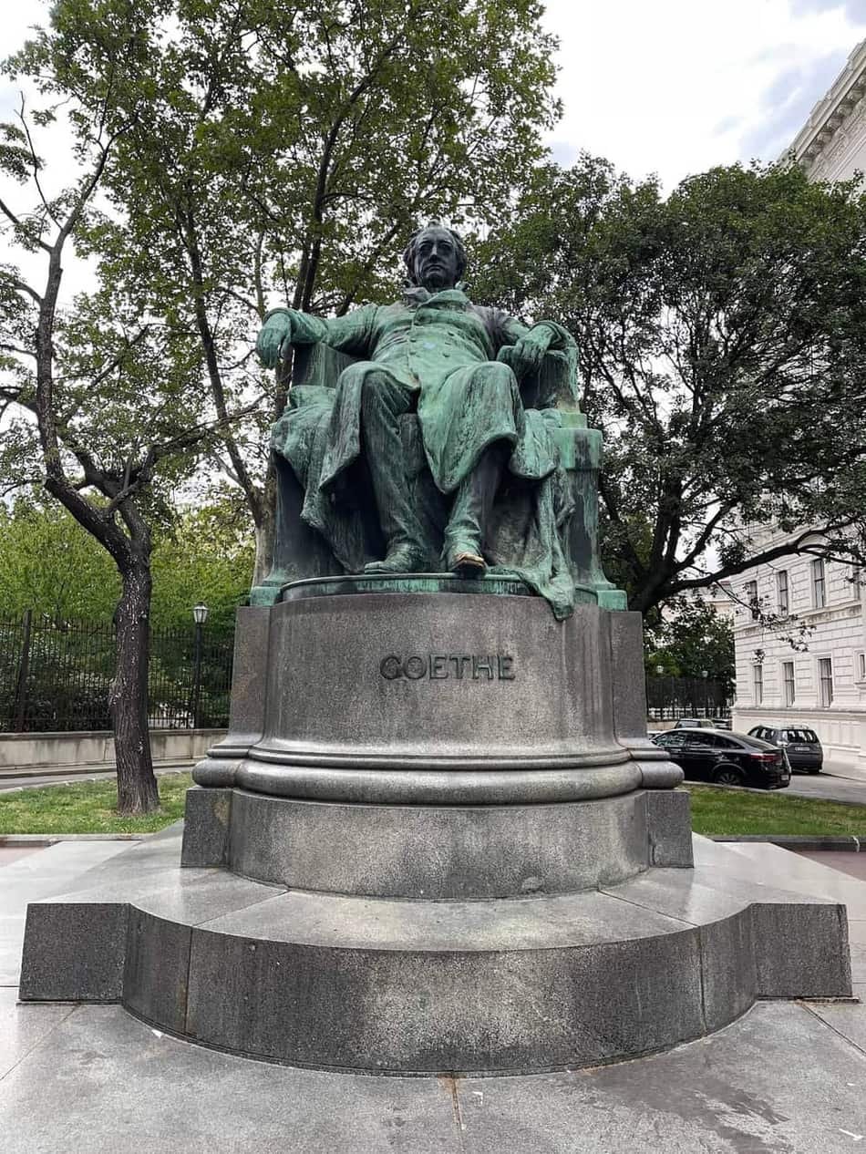 Mozart Monument — 3
