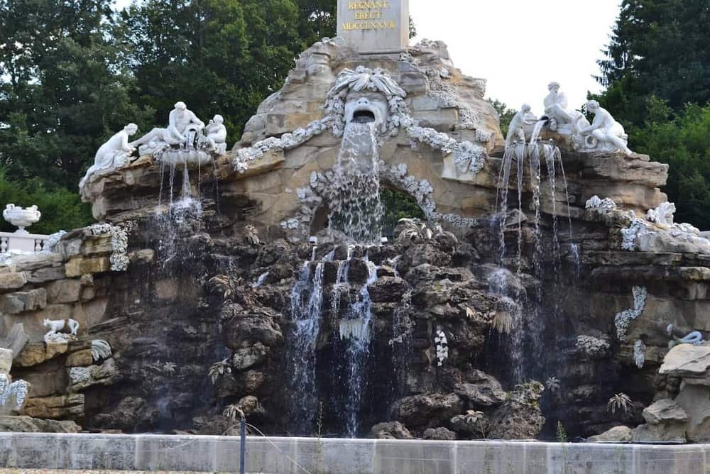 Obelisk Fountain — 3