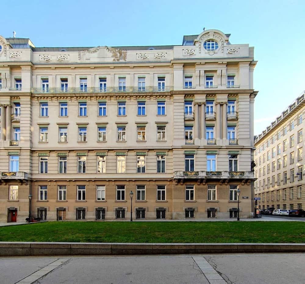 Österreichische Postsparkasse — 3
