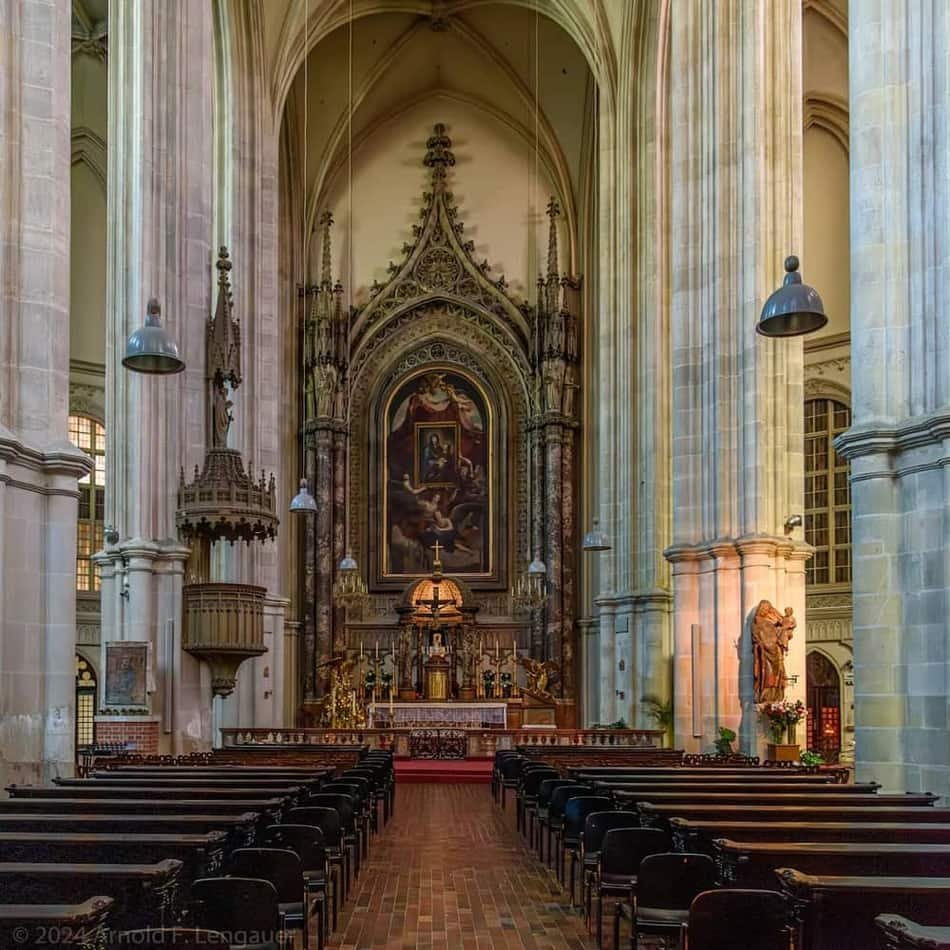 Minoritenkirche — 2