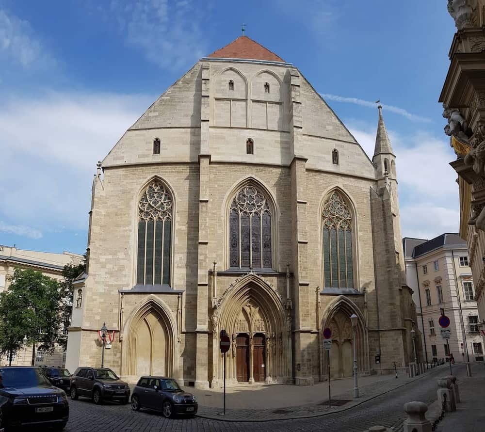 Minoritenkirche — 3