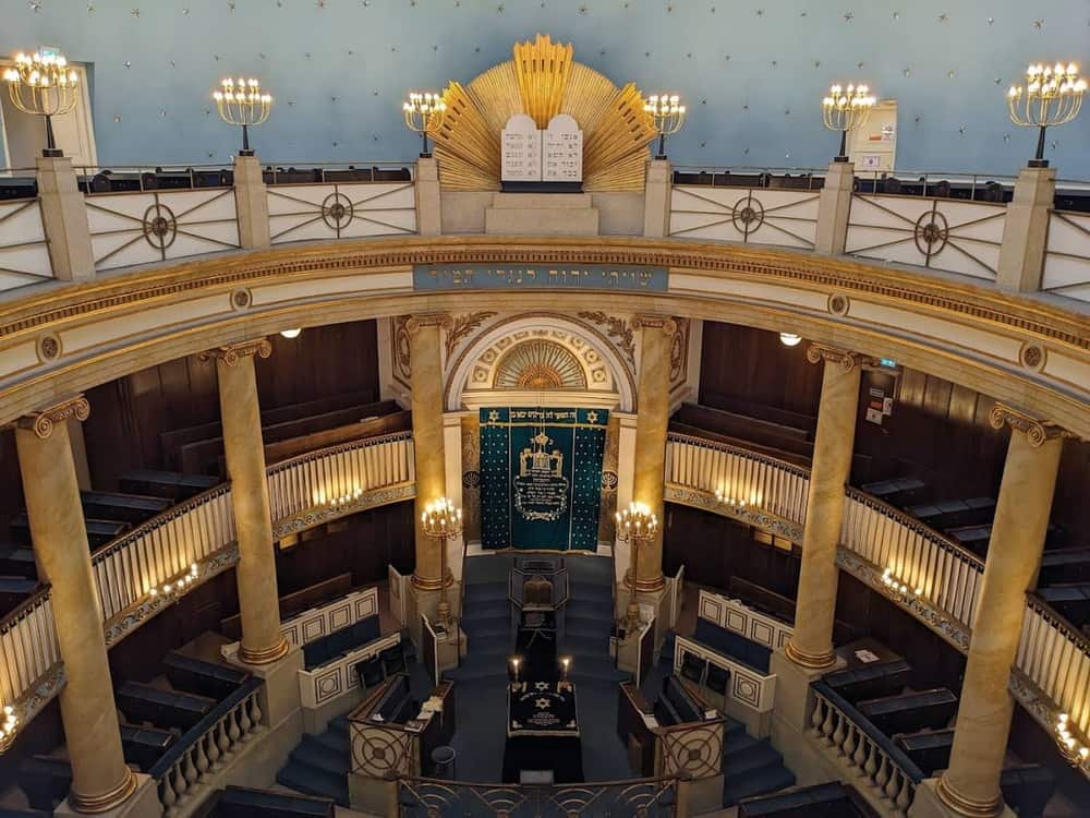 Stadttempel — 3