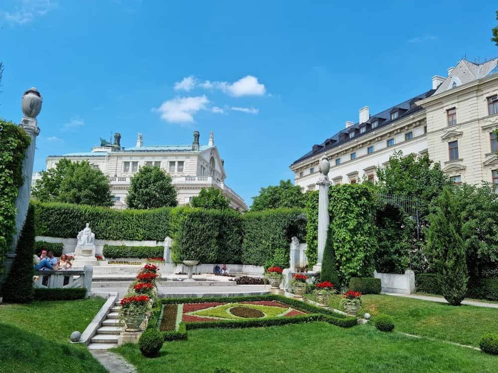 Volksgarten — 3