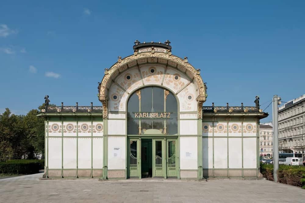 De la tramvaiul cu cai la U-Bahn: istoria transportului public din Viena