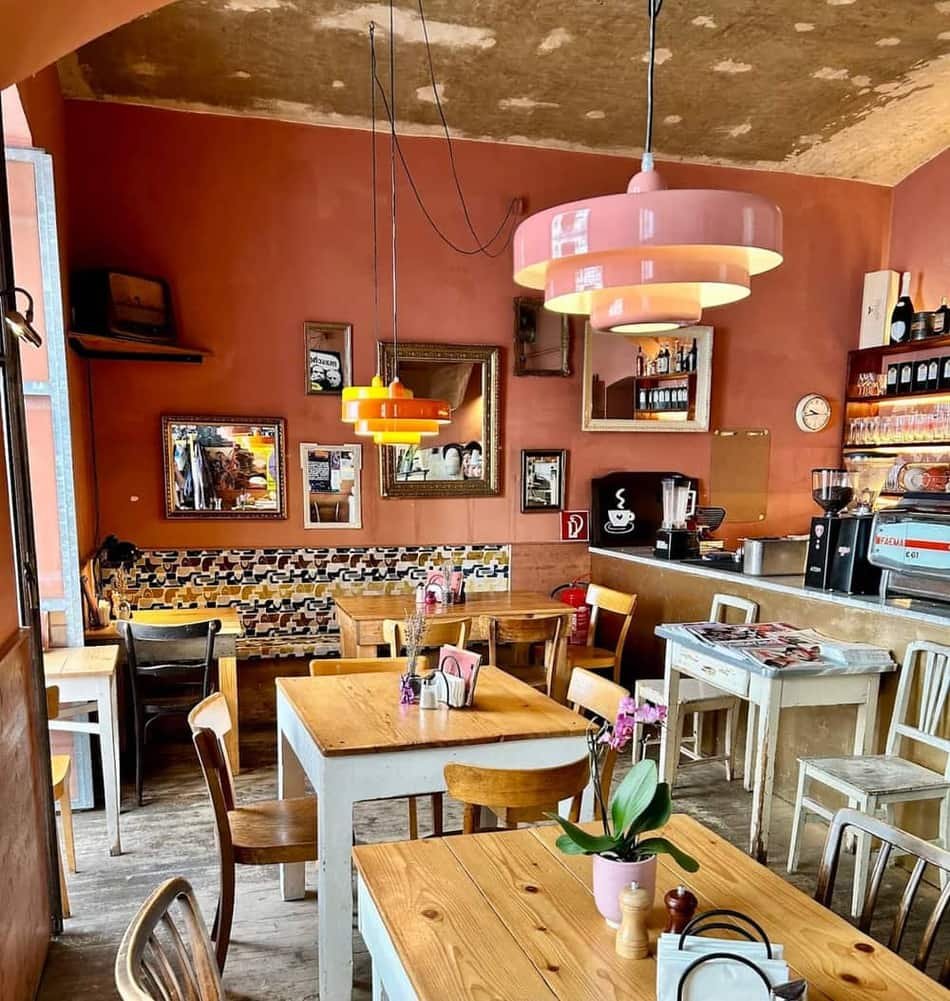 Cafe The Province
