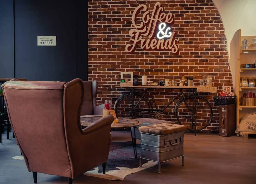 Coffee & Friends