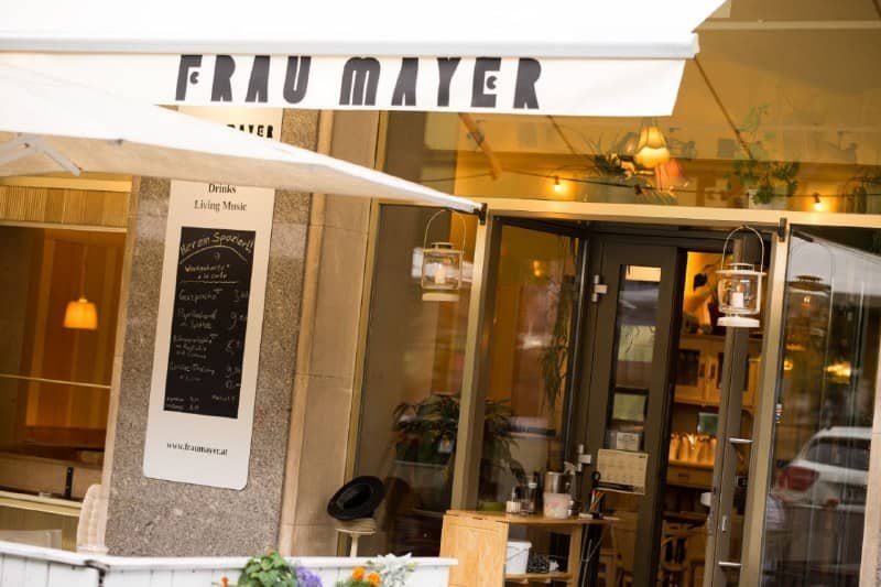 Frau Mayer