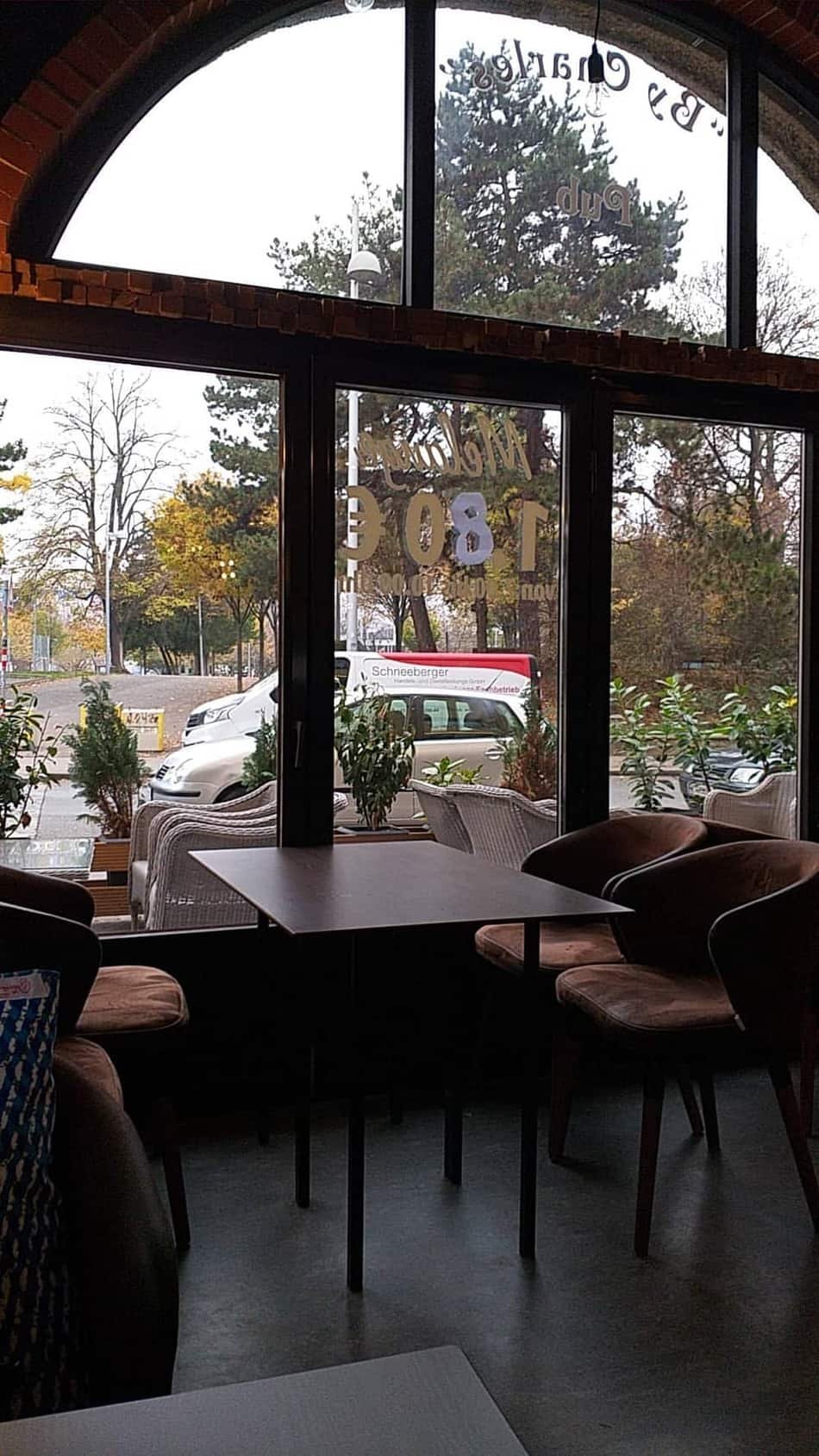 Pub "By Charles"