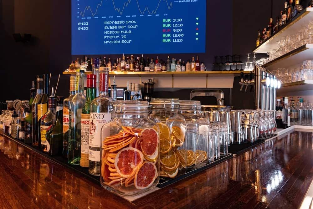 STAGE BAR