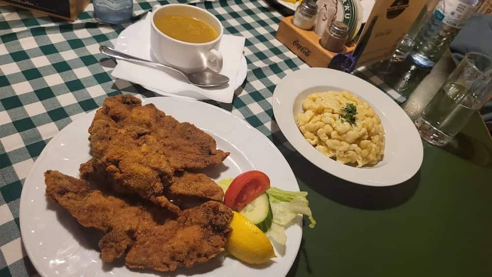 Heurigen Restaurant zur alten Weinpresse — 3