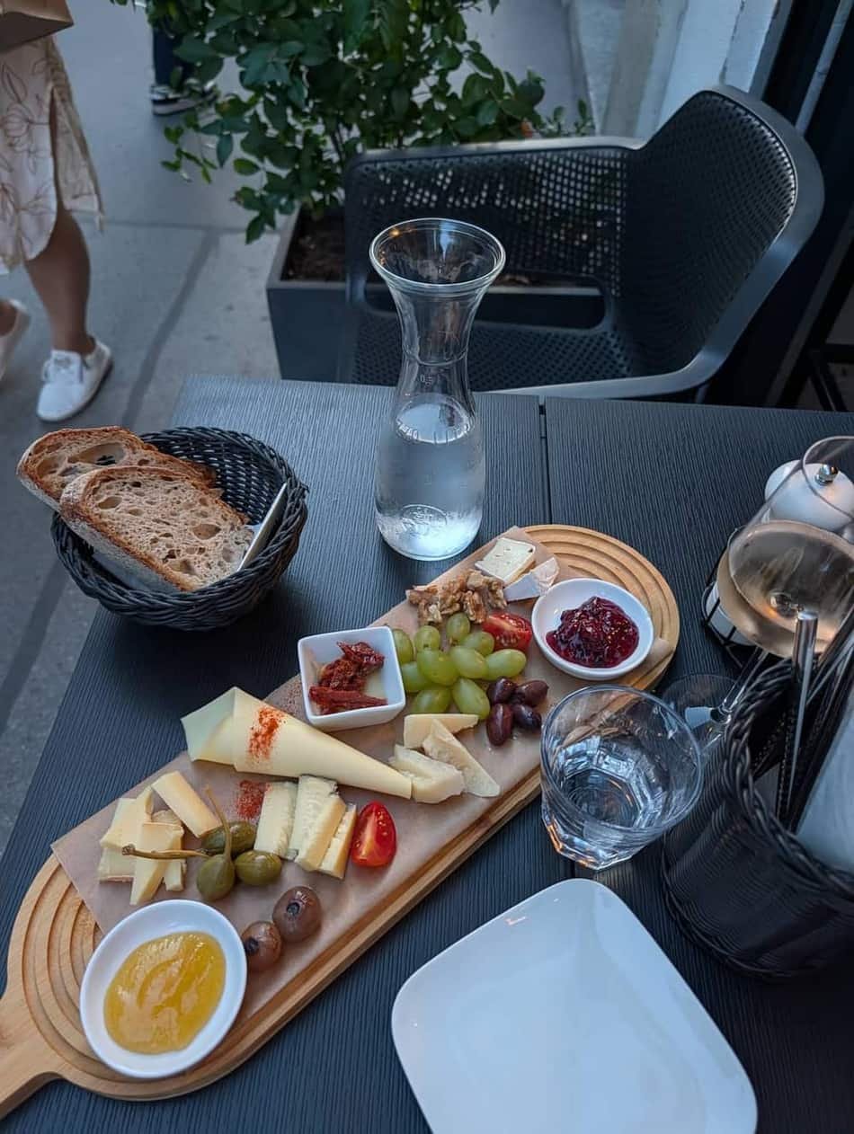 Leo HILLINGER Wineshop & Bar Wien-Wollzeile — 3