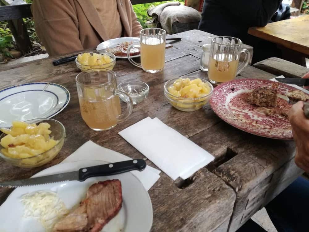 Prager Buschenschank — 3