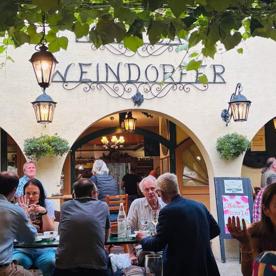 Weinbau & Heuriger Weindorfer — 3