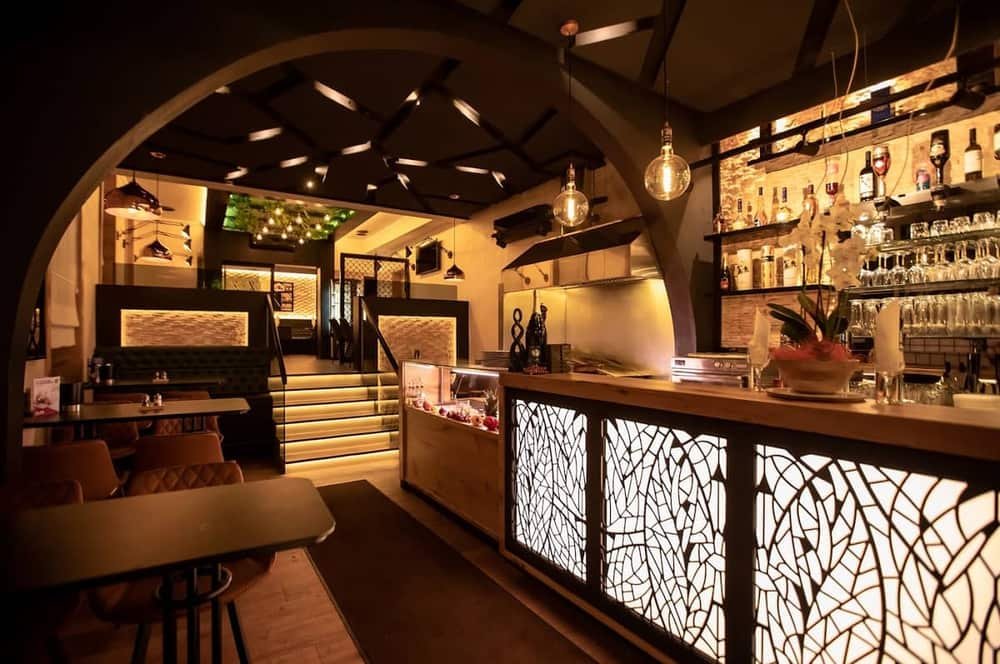 XxXL Grill Restaurant