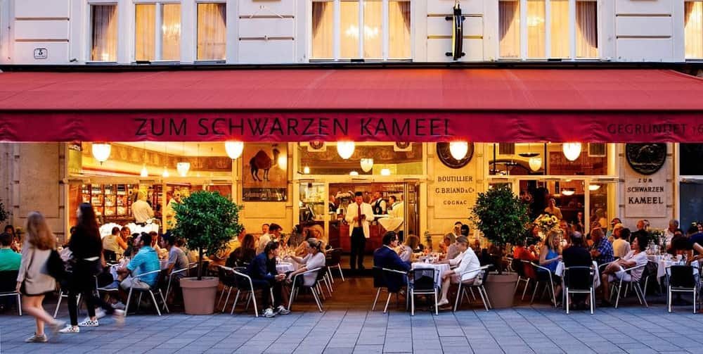 Zum Schwarzen Kameel — 2